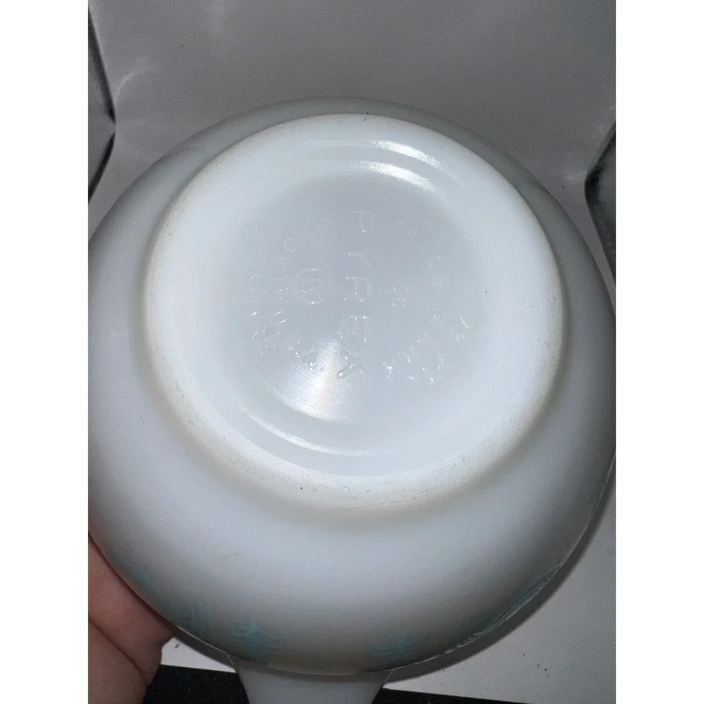 Pyrex Butterprint Cinderella Mixing Bowl 441 Turquoise White 1.5 Pt Vintage